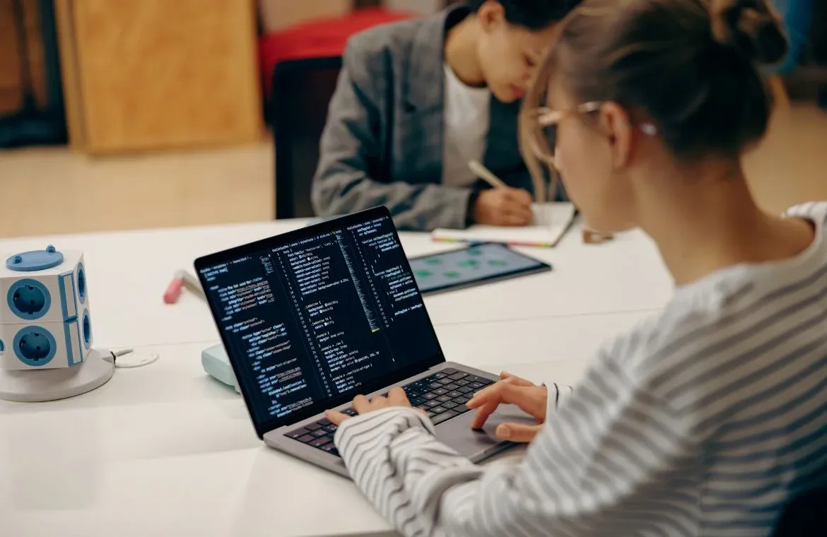 https://strapi.blog.talentsprint.com/uploads/thumbnail_error_404_a6203836d7.png